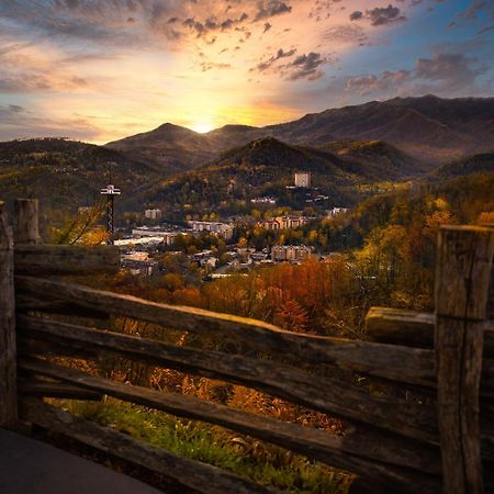 Suite Sensations, Hot Tub, Pool Table, 1089 Free Tickets Each Paid Day, Dollywood And More Пиджен-Фордж Экстерьер фото