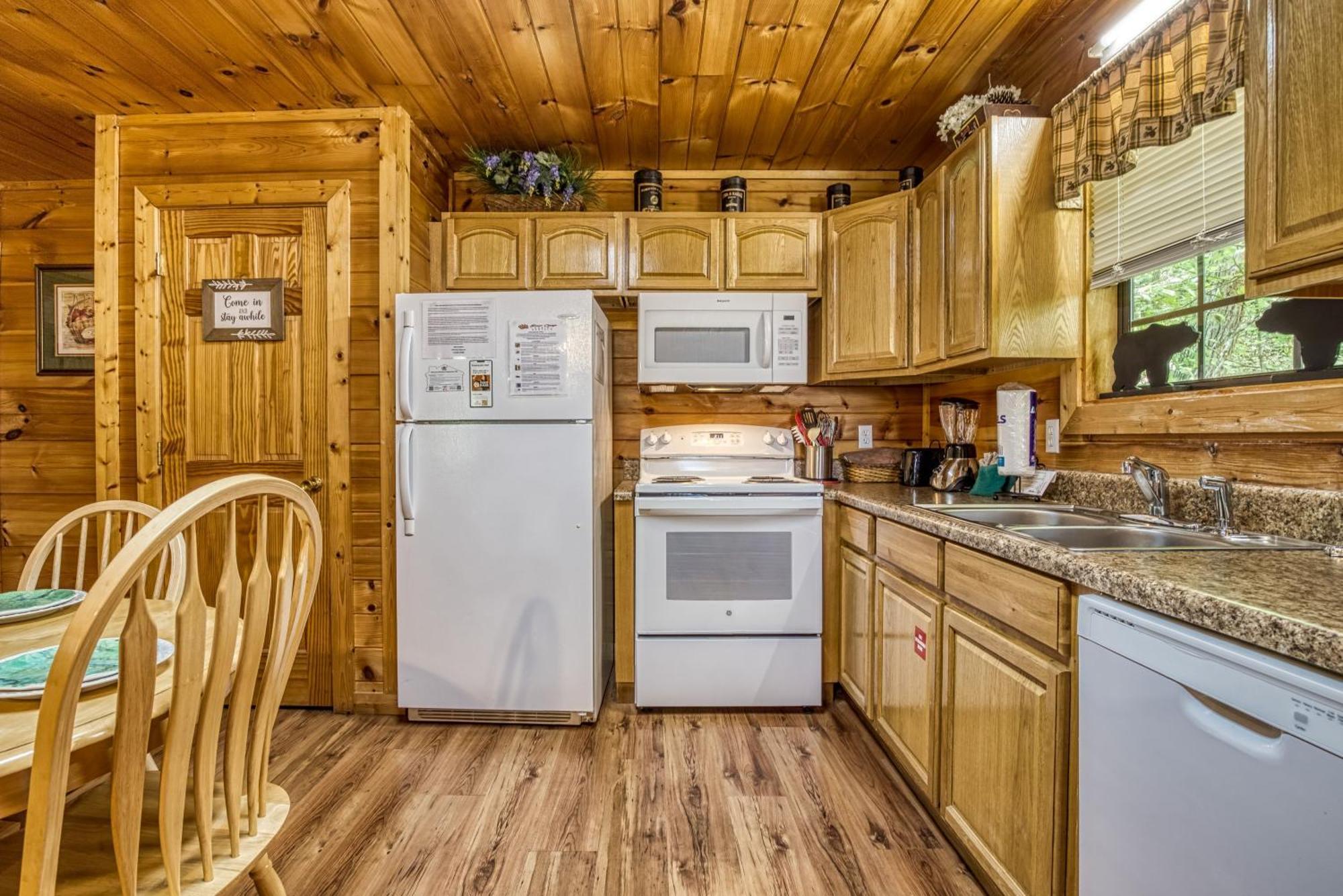 Suite Sensations, Hot Tub, Pool Table, 1089 Free Tickets Each Paid Day, Dollywood And More Пиджен-Фордж Экстерьер фото