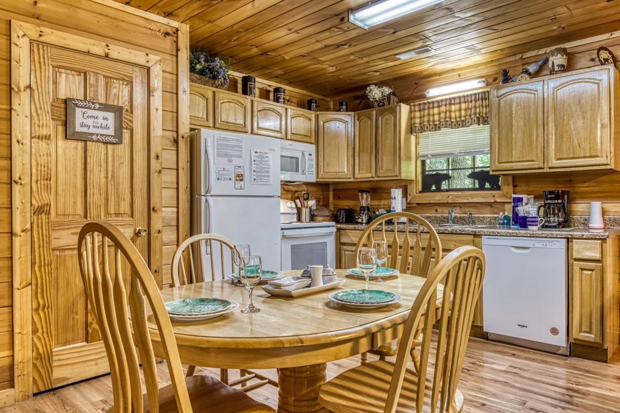 Suite Sensations, Hot Tub, Pool Table, 1089 Free Tickets Each Paid Day, Dollywood And More Пиджен-Фордж Экстерьер фото